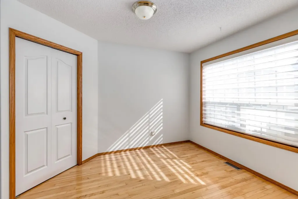 108 Quigley Close Cochrane AB T4C 1S4