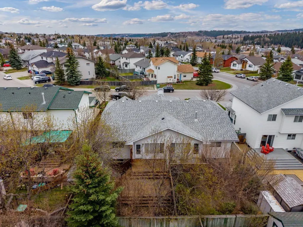 108 Quigley Close Cochrane AB T4C 1S4