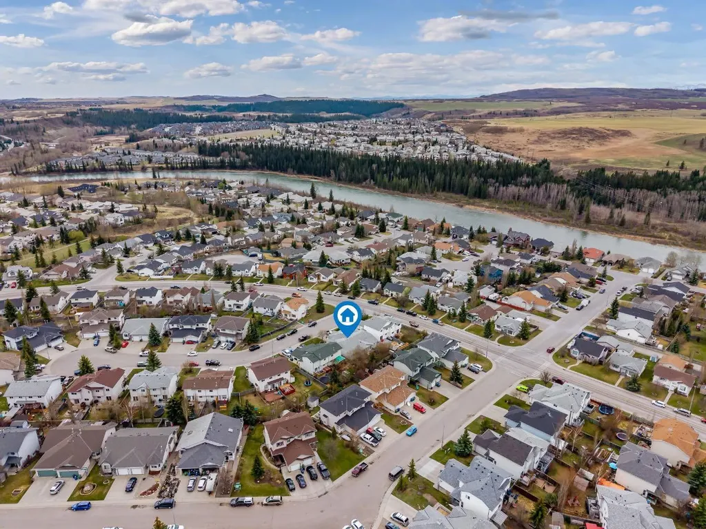 108 Quigley Close Cochrane AB T4C 1S4
