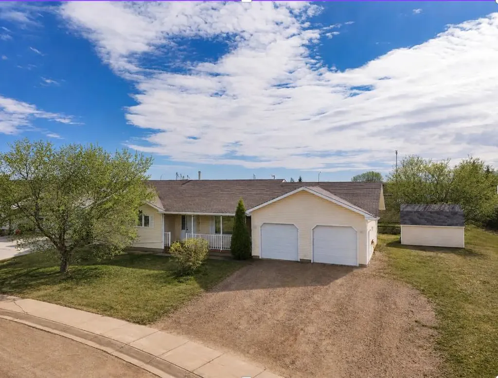 9105 Forest Street La Crete AB T0H2H0
