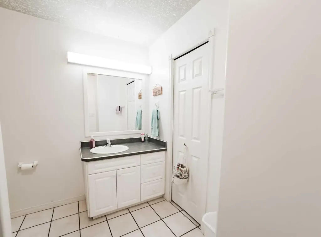 9105 Forest Street La Crete AB T0H2H0