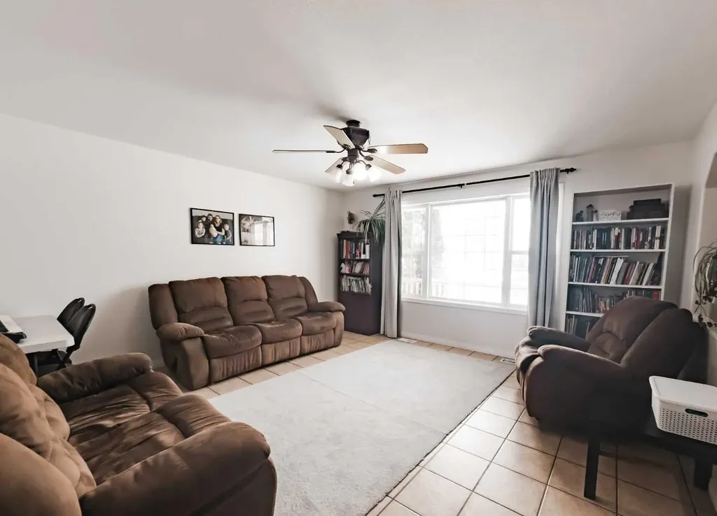 9105 Forest Street La Crete AB T0H2H0