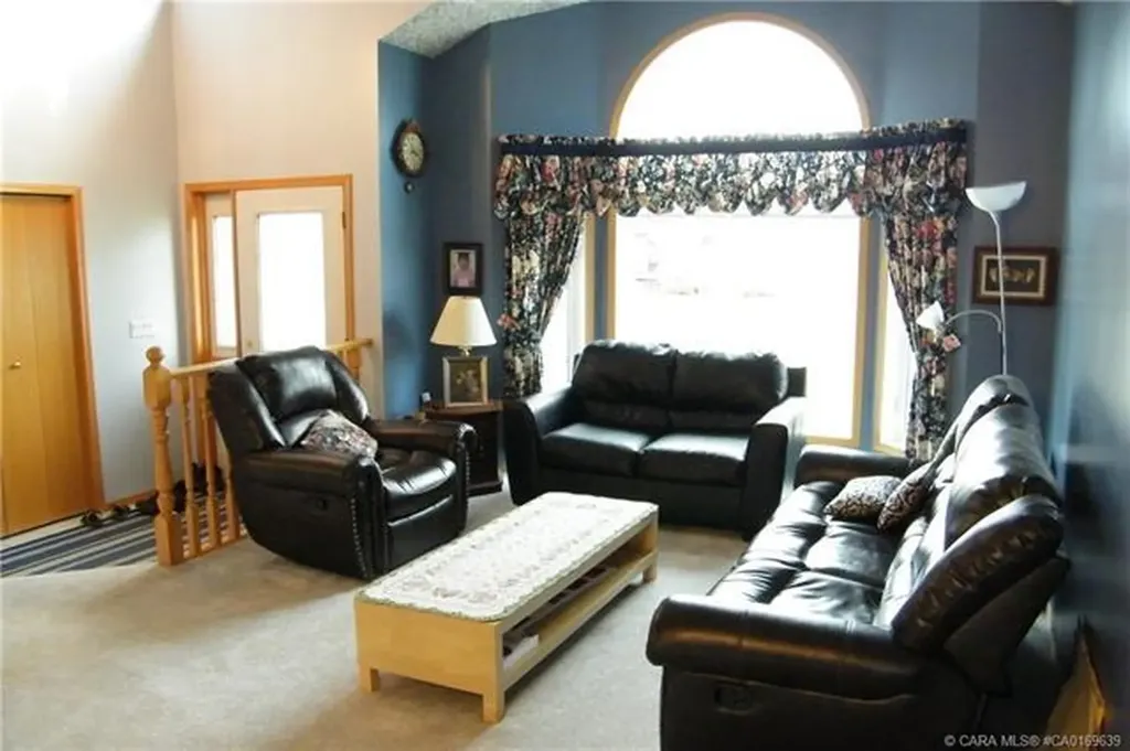 5606 46 Avenue W Forestburg AB T0B 1N0