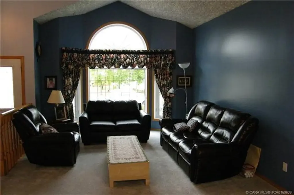 5606 46 Avenue W Forestburg AB T0B 1N0