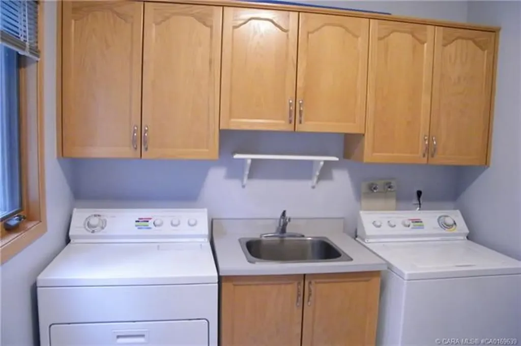 5606 46 Avenue W Forestburg AB T0B 1N0