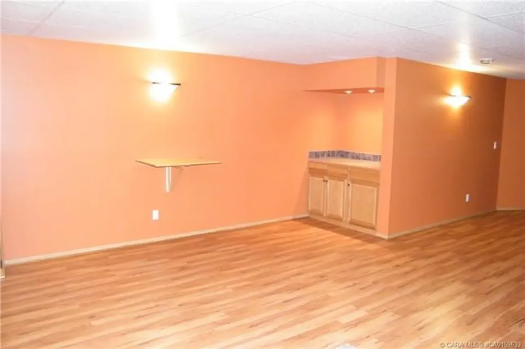 5606 46 Avenue W Forestburg AB T0B 1N0