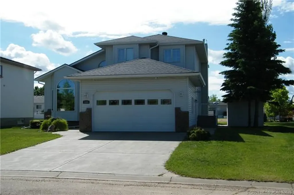 5606 46 Avenue W Forestburg AB T0B 1N0