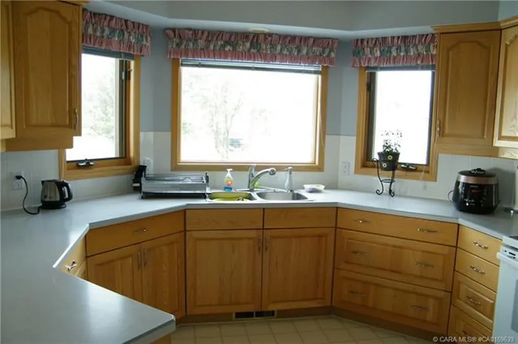 5606 46 Avenue W Forestburg AB T0B 1N0