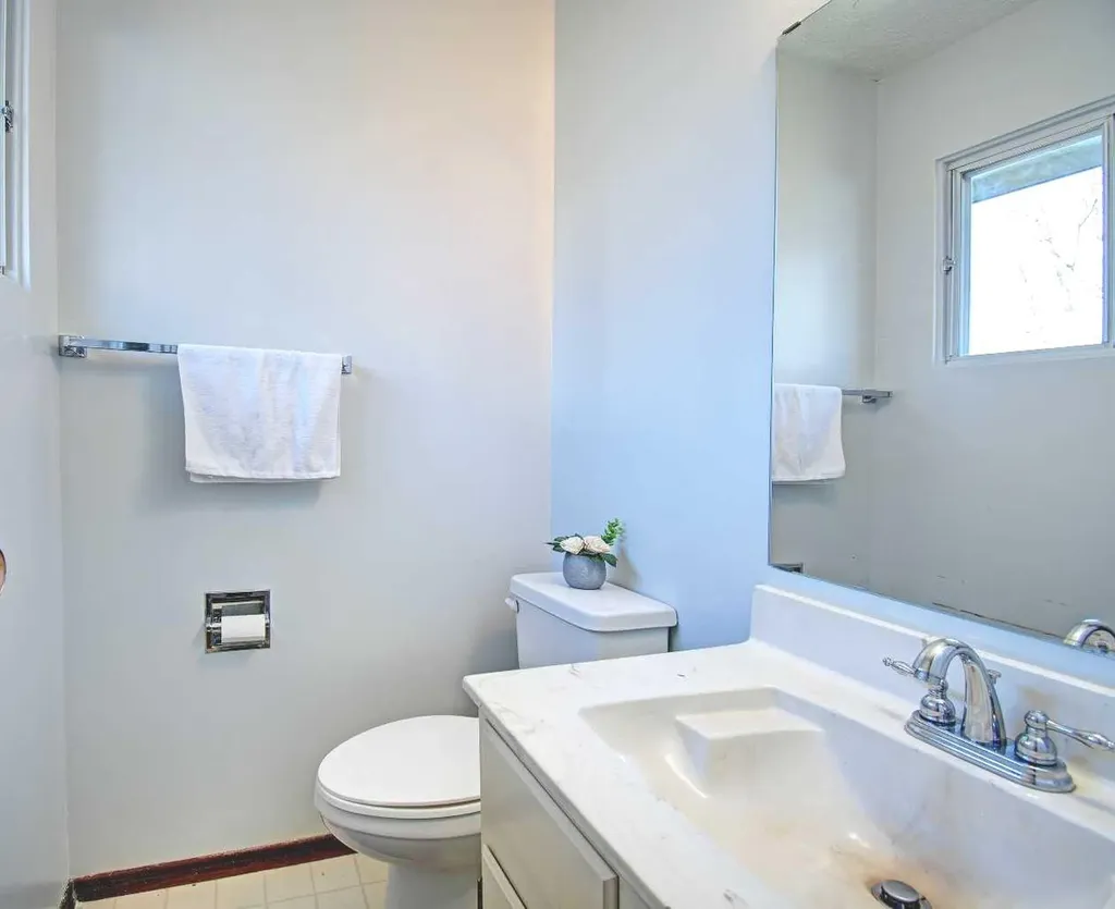 6307 Thornaby Way NW Calgary AB T2K 5K8
