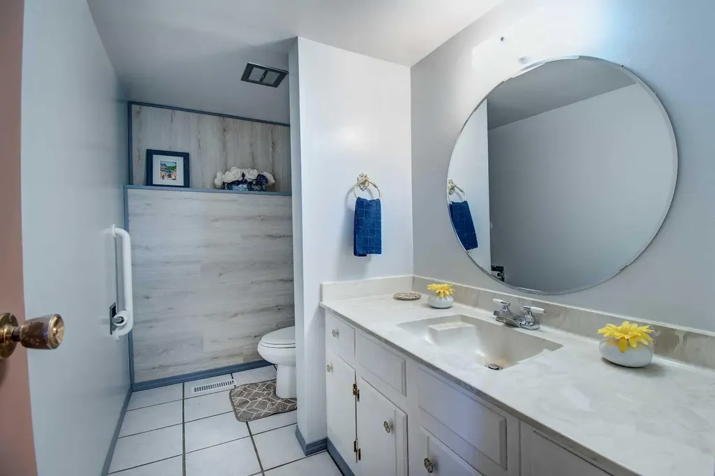 6307 Thornaby Way NW Calgary AB T2K 5K8