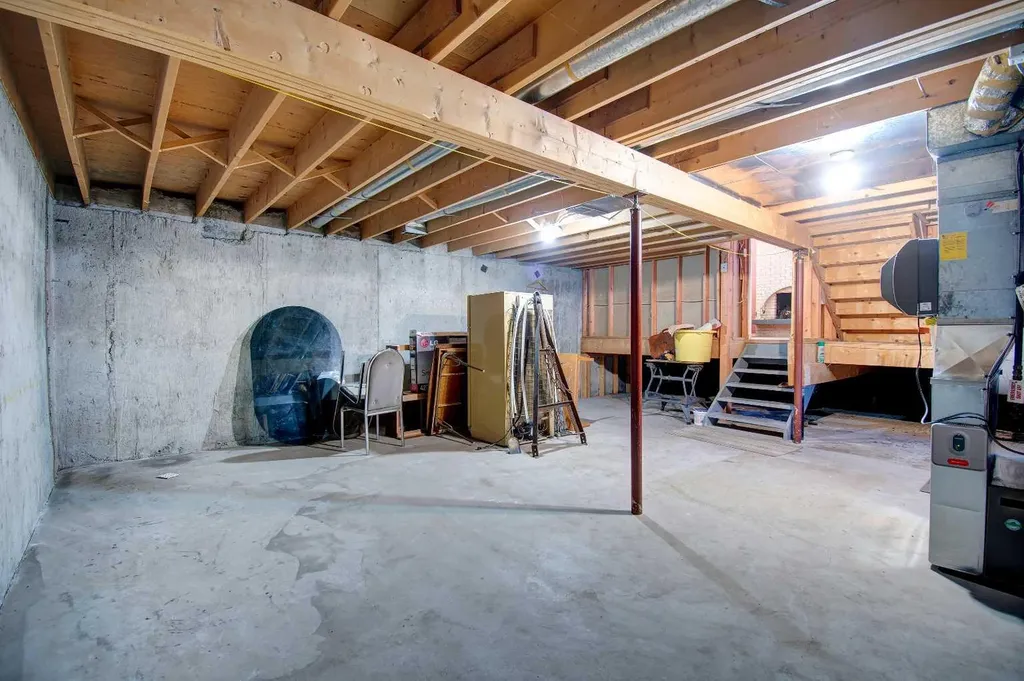 6307 Thornaby Way NW Calgary AB T2K 5K8