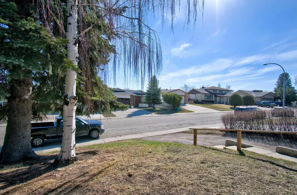 6307 Thornaby Way NW Calgary AB T2K 5K8