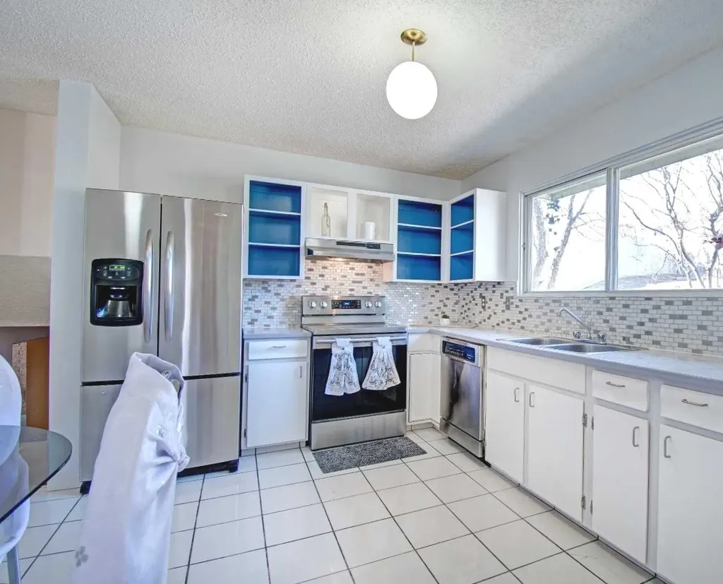 6307 Thornaby Way NW Calgary AB T2K 5K8
