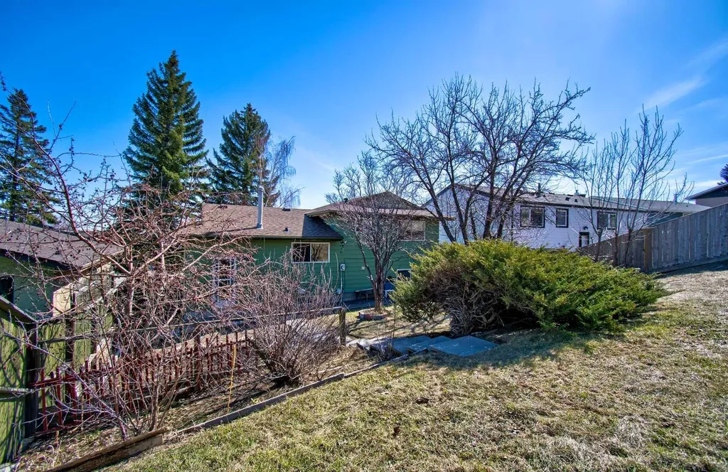 6307 Thornaby Way NW Calgary AB T2K 5K8