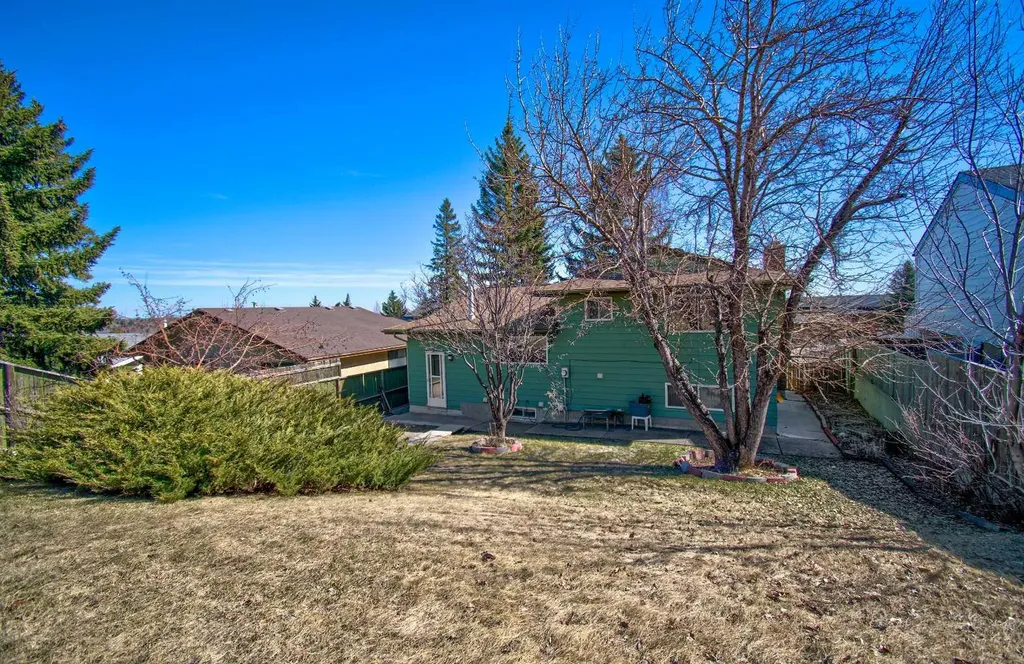 6307 Thornaby Way NW Calgary AB T2K 5K8