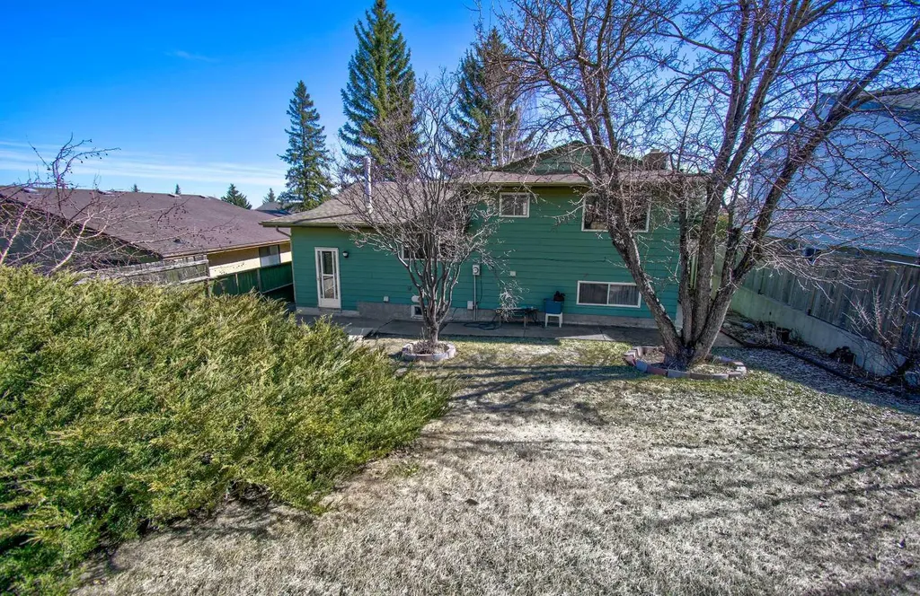 6307 Thornaby Way NW Calgary AB T2K 5K8