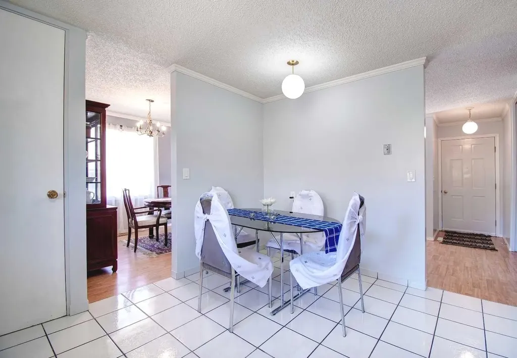 6307 Thornaby Way NW Calgary AB T2K 5K8