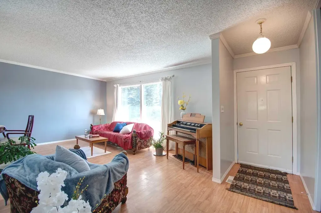 6307 Thornaby Way NW Calgary AB T2K 5K8