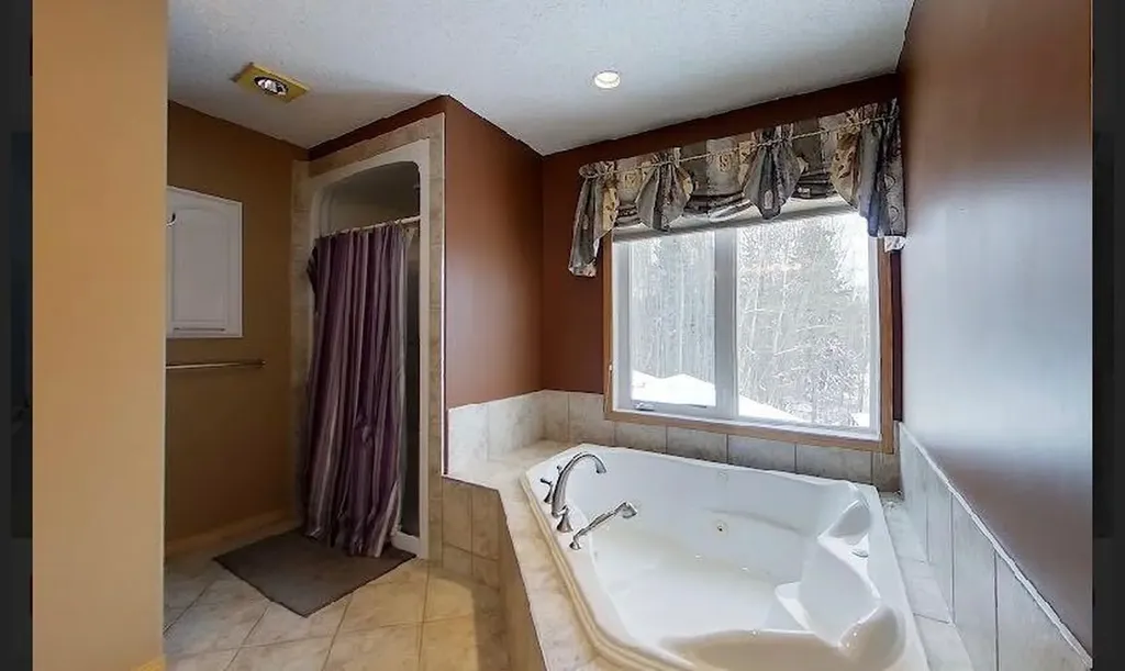 29 594028 Range Road 125 Rural Woodlands County AB T7S 1P1