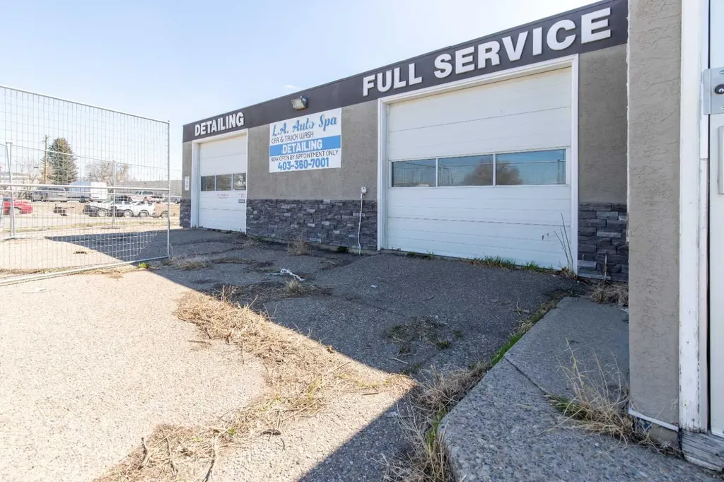 108 Mayor Magrath Drive N Lethbridge AB T1H 3P4