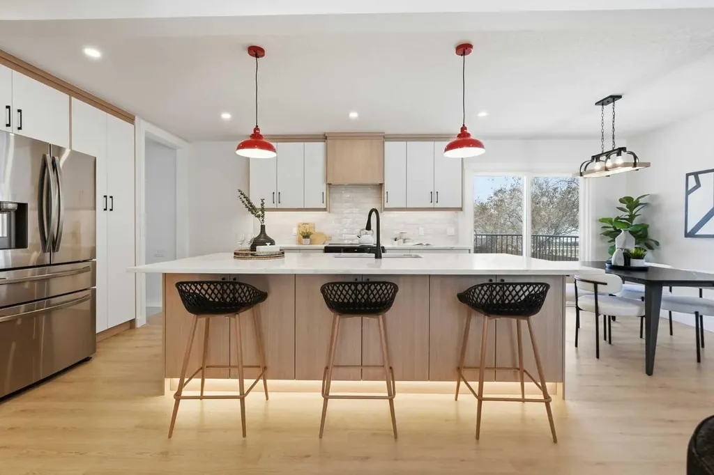 8616 7 Street SW Calgary AB T2V 1G9