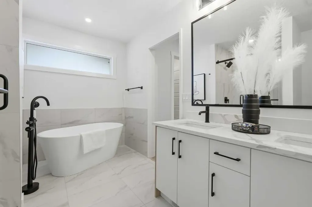 8616 7 Street SW Calgary AB T2V 1G9