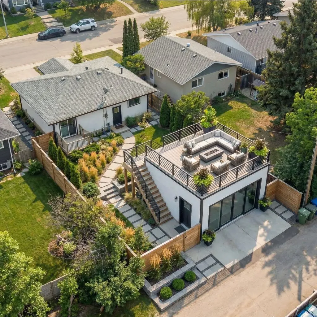 8616 7 Street SW Calgary AB T2V 1G9