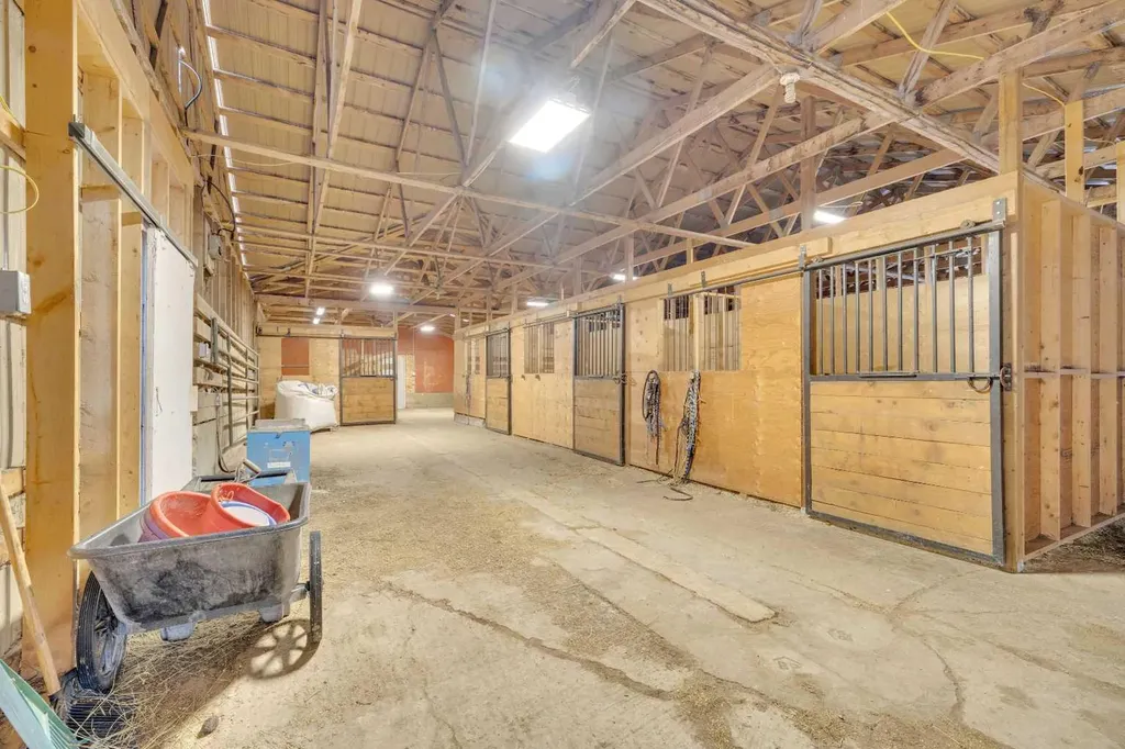 445056 Range Road 40 Rural Ponoka County AB T0C 0M0