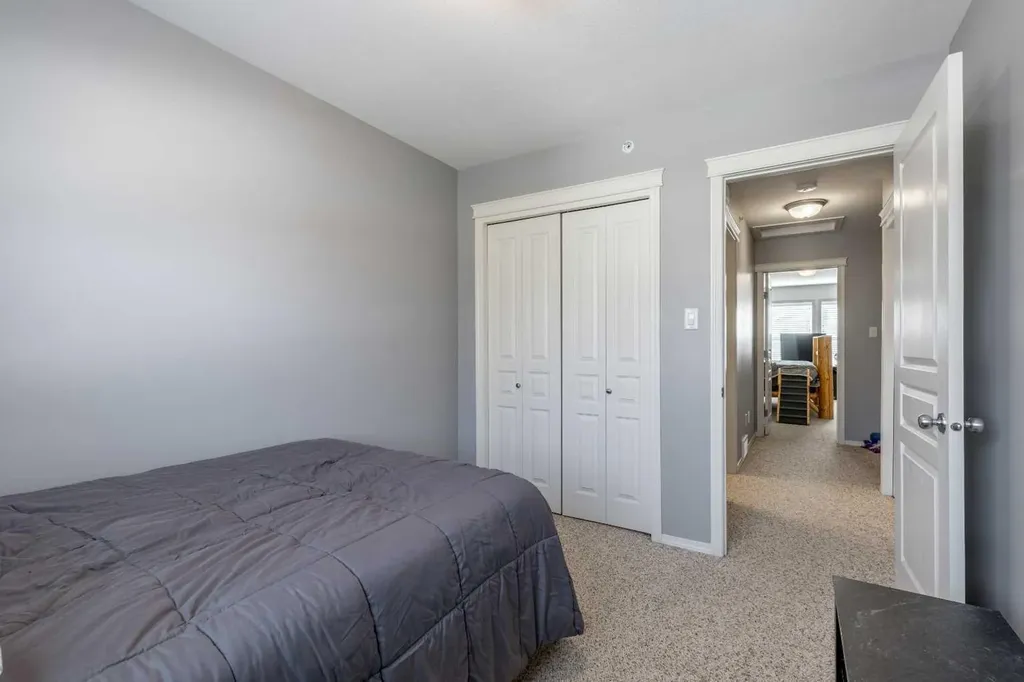 635 6 Street S Lethbridge AB T1J 2E4