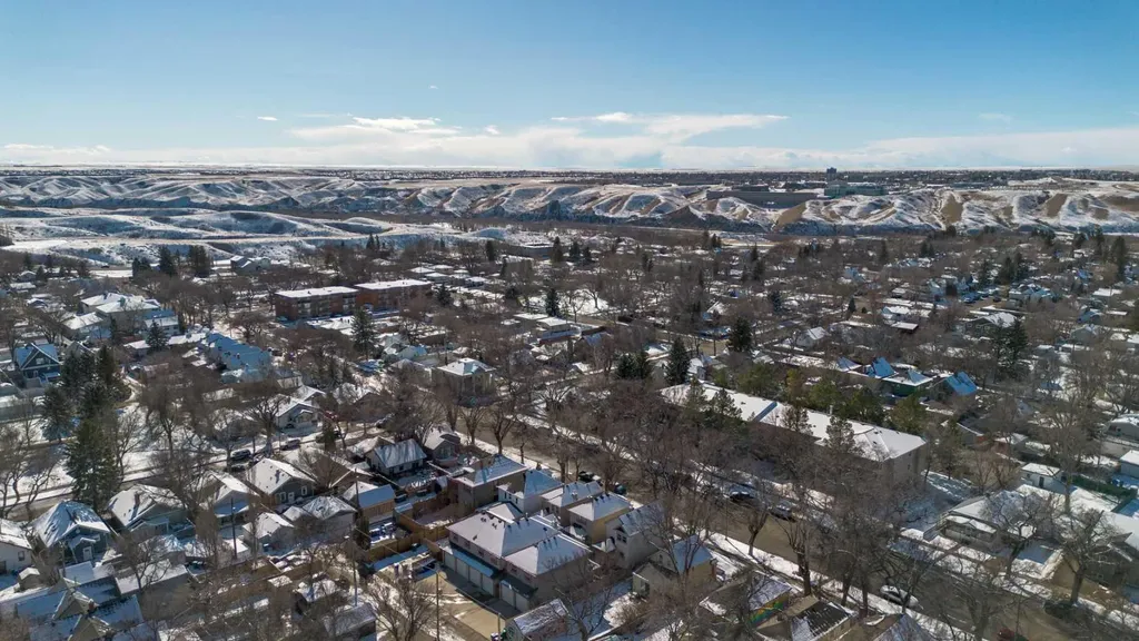 635 6 Street S Lethbridge AB T1J 2E4