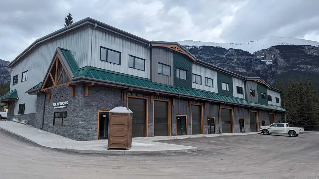 100 Alpine Meadows Canmore AB T1W 1L1