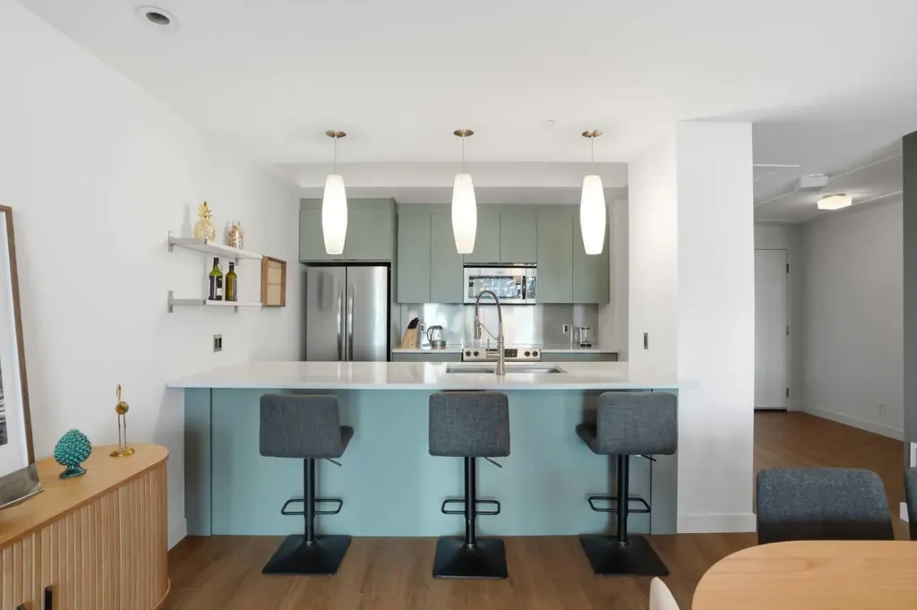 530 12 Avenue SW Calgary AB T2R0B1