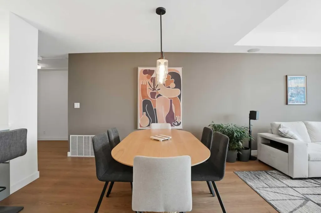 530 12 Avenue SW Calgary AB T2R0B1