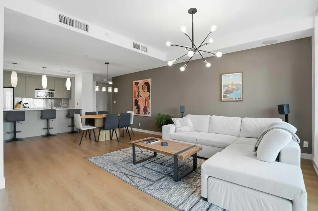 530 12 Avenue SW Calgary AB T2R0B1