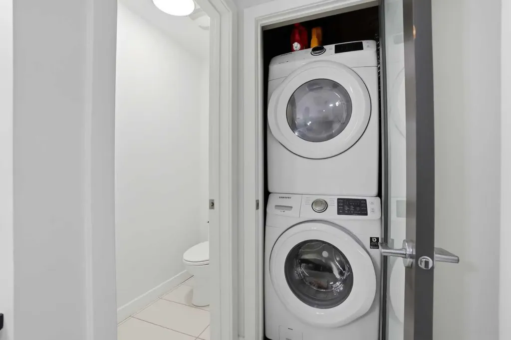530 12 Avenue SW Calgary AB T2R0B1
