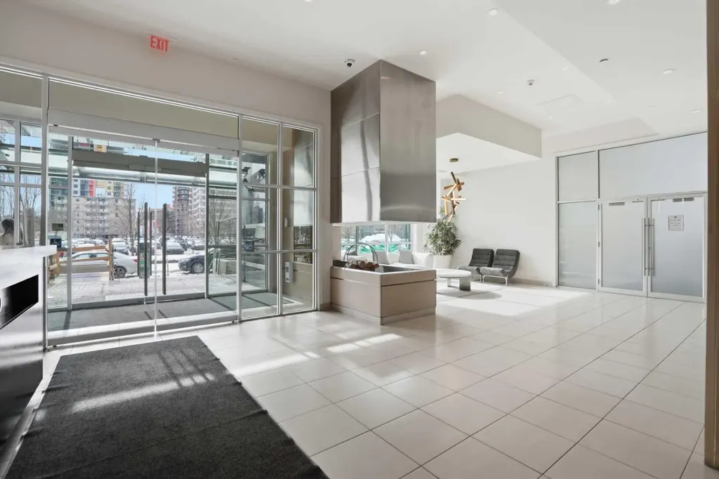 530 12 Avenue SW Calgary AB T2R0B1
