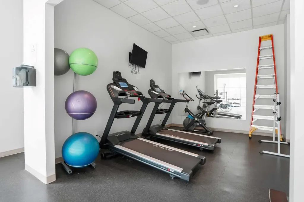 530 12 Avenue SW Calgary AB T2R0B1