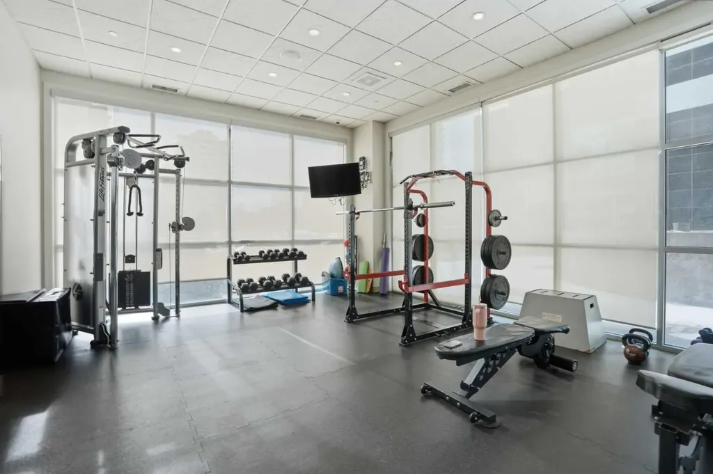 530 12 Avenue SW Calgary AB T2R0B1