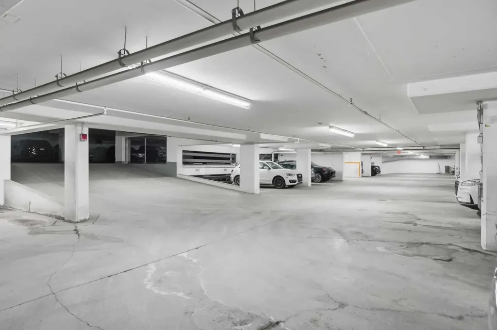 530 12 Avenue SW Calgary AB T2R0B1