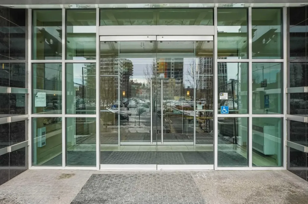 530 12 Avenue SW Calgary AB T2R0B1