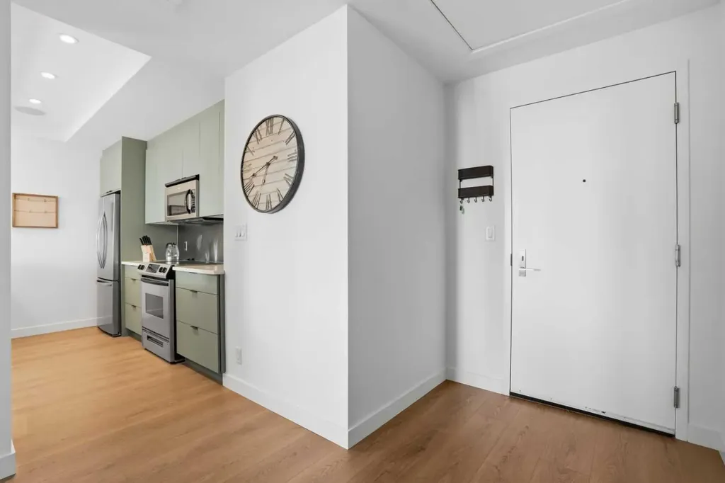 530 12 Avenue SW Calgary AB T2R0B1