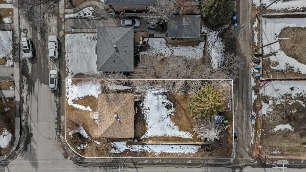 1403 43 Street SW Calgary AB T3E 0Y4