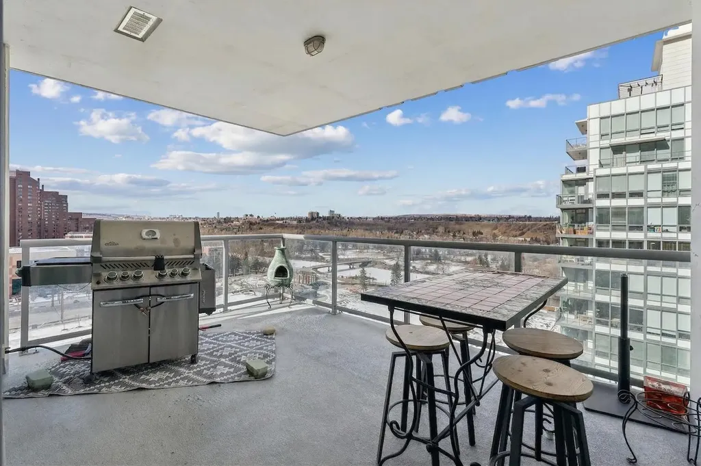 222 Riverfront Avenue SW Calgary AB T2P 0W3