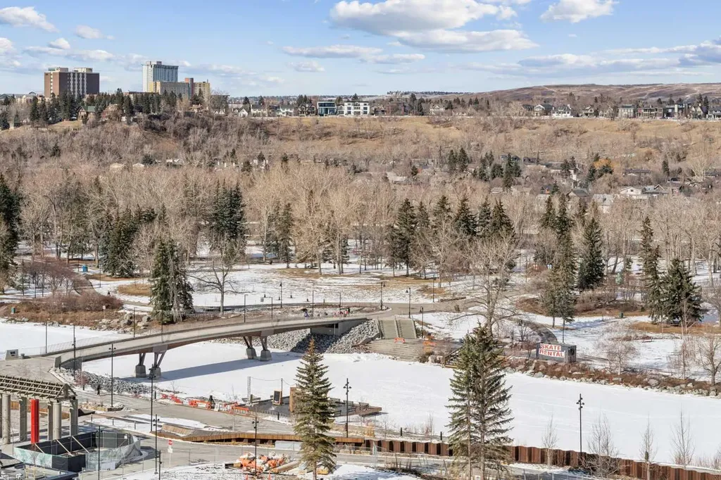 222 Riverfront Avenue SW Calgary AB T2P 0W3