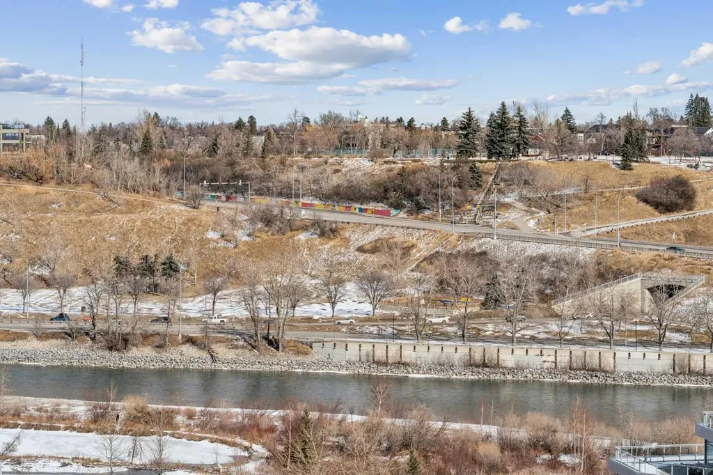 222 Riverfront Avenue SW Calgary AB T2P 0W3