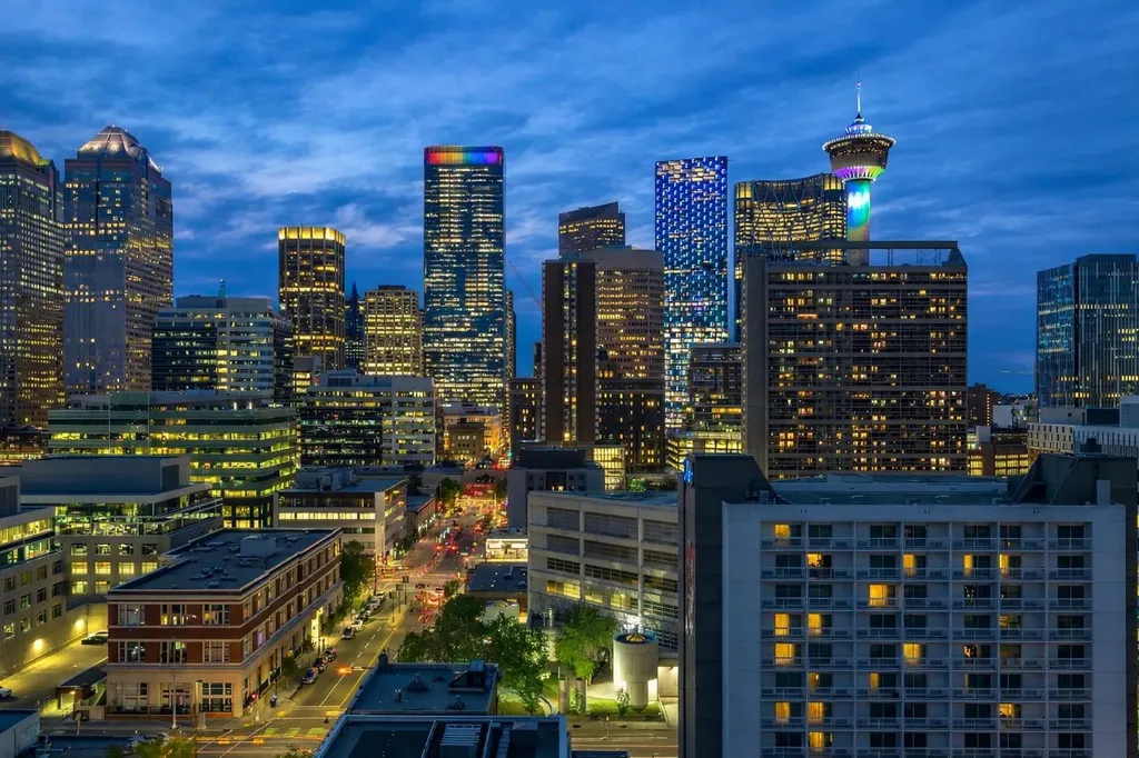 135 13 Avenue SW Calgary AB T2R 0W8