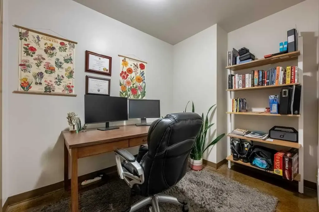 135 13 Avenue SW Calgary AB T2R 0W8