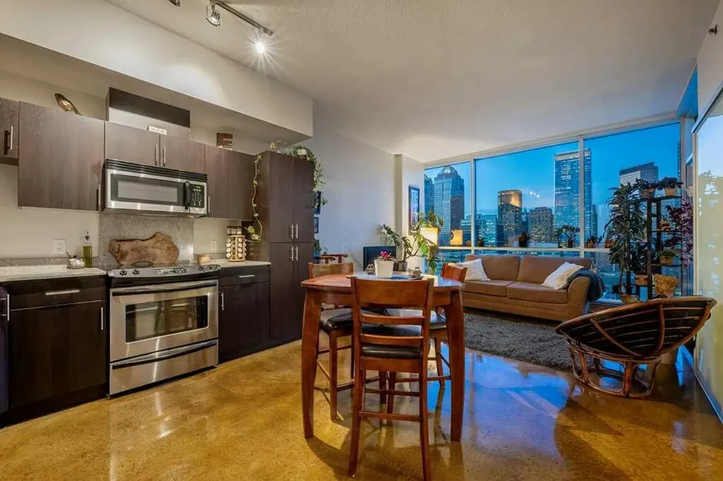 135 13 Avenue SW Calgary AB T2R 0W8