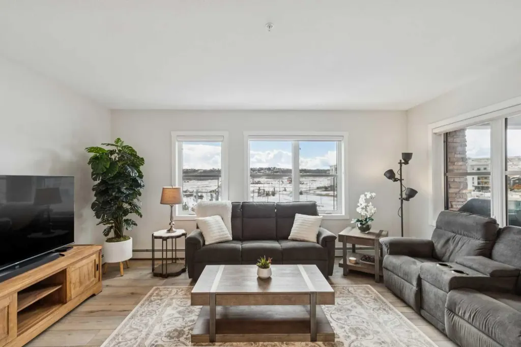 125 Wolf Hollow Crescent SE Calgary AB T2X 5W9