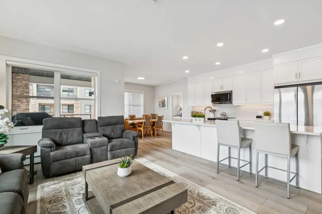 125 Wolf Hollow Crescent SE Calgary AB T2X 5W9